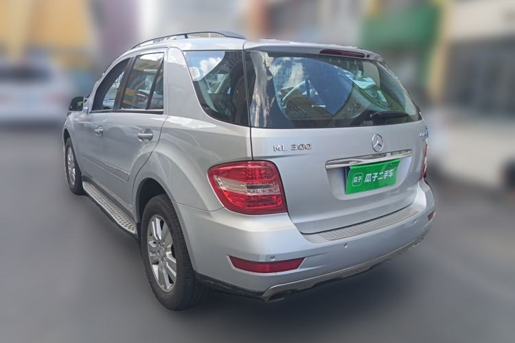 Used Mercedes-Benz M-Class 2010 ML 300 4MATIC Rear Left 45 Deg