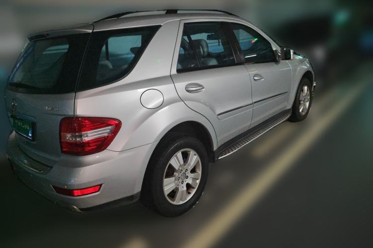 Used Mercedes-Benz M-Class 2010 ML 300 4MATIC Rear Right 45 Deg
