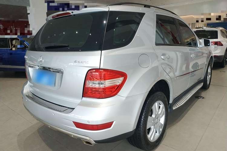 Used Mercedes-Benz M-Class 2010 ML 300 4MATIC Rear Right 45 Deg
