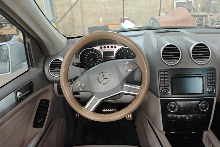 Used Mercedes-Benz M-Class 2010 ML 300 4MATIC Steering Wheel