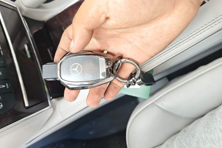 Used Mercedes-Benz M-Class 2010 ML 350 4MATIC Luxury Model Vehicle Key