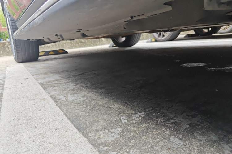 Used Mercedes-Benz M-Class  Chassis Front Right