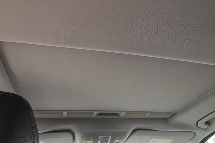 Used Mercedes-Benz M-Class  Headliner