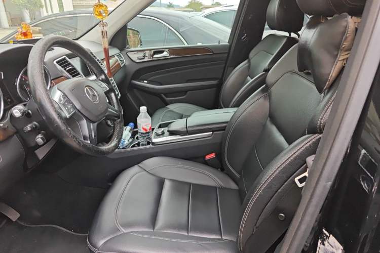 Used Mercedes-Benz M-Class  Left Front Seat