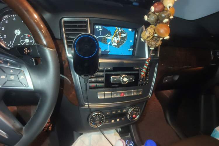 Used Mercedes-Benz M-Class 2012 ML 350 Luxury Edition Audio And AC Panel