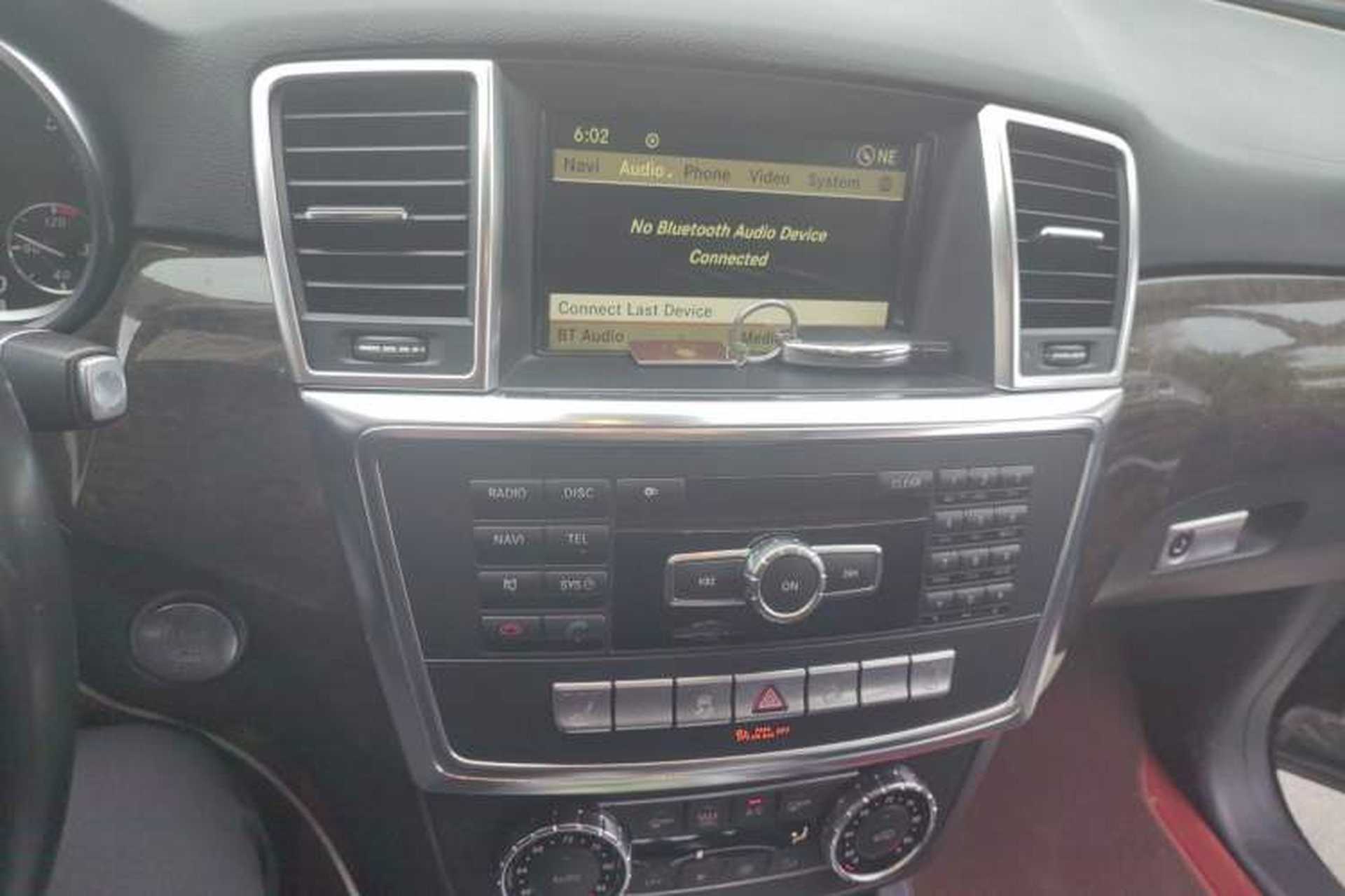 Used Mercedes-Benz M-Class  Audio And AC Panel