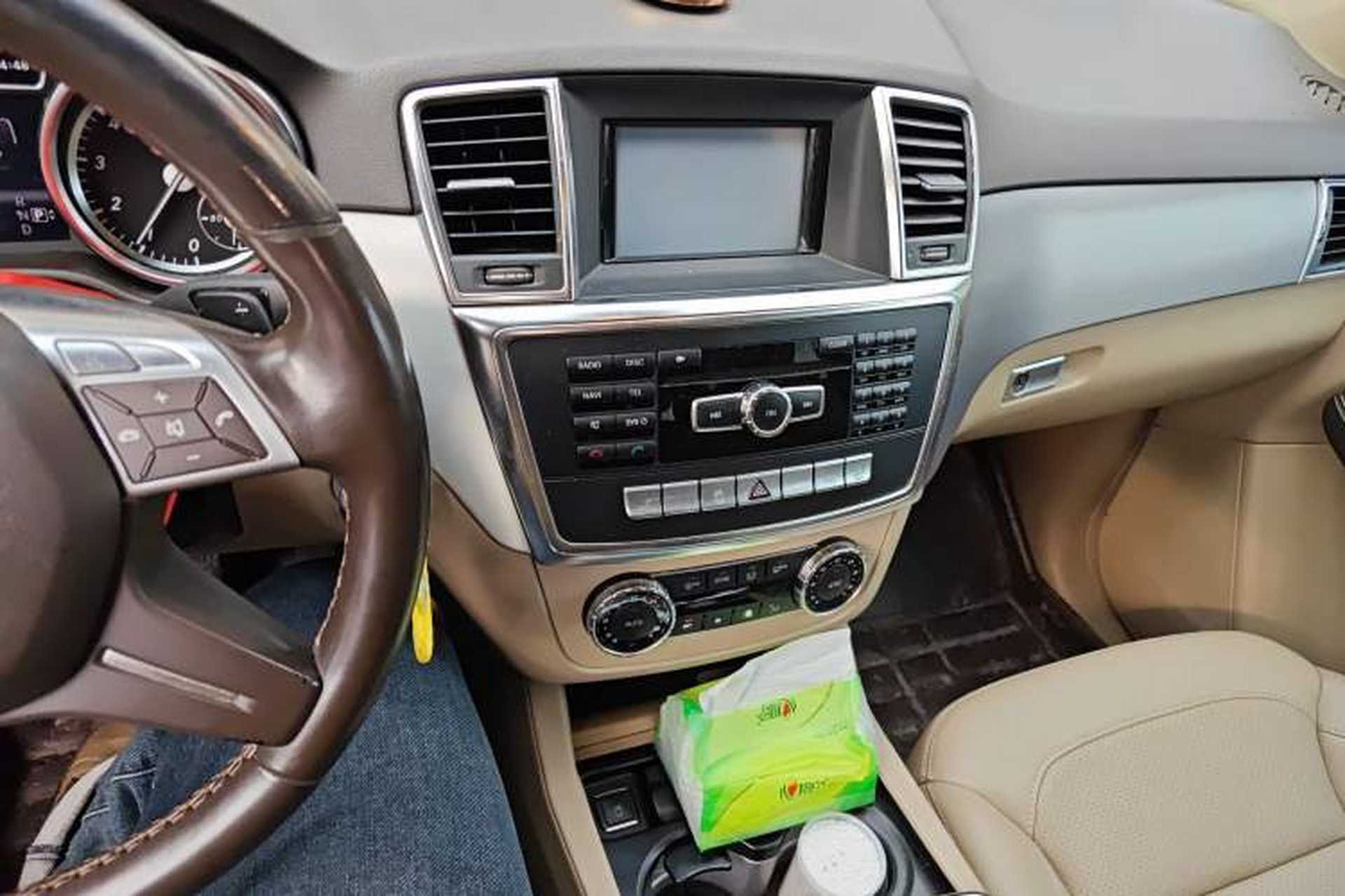Used Mercedes-Benz M-Class  Audio And AC Panel