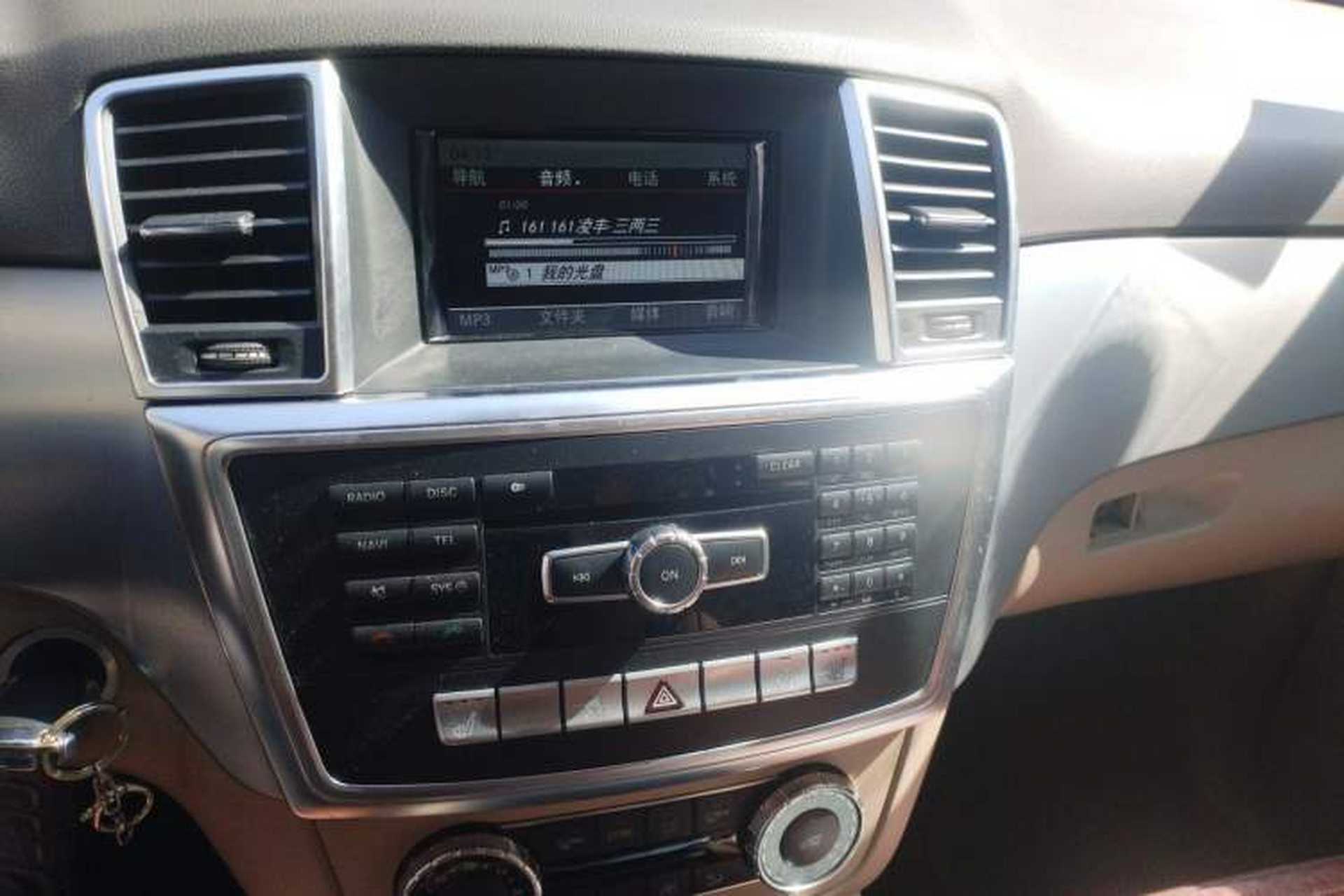 Used Mercedes-Benz M-Class 2012 ML 300 Audio And AC Panel