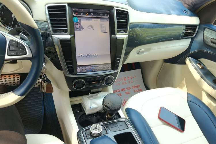 Used Mercedes-Benz M-Class 2012 ML 300 Audio And AC Panel