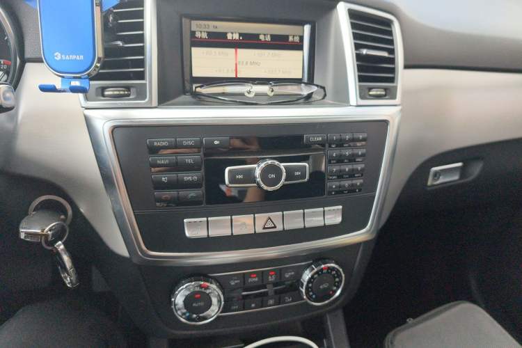 Used Mercedes-Benz M-Class 2012 ML 300 Audio And AC Panel