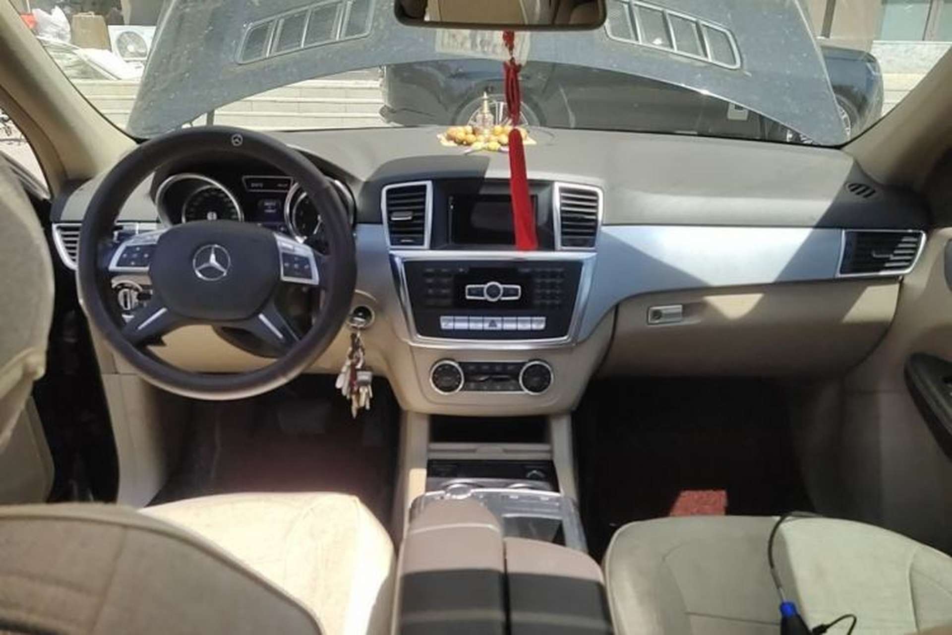 Used Mercedes-Benz M-Class 2012 ML 300 Center Console