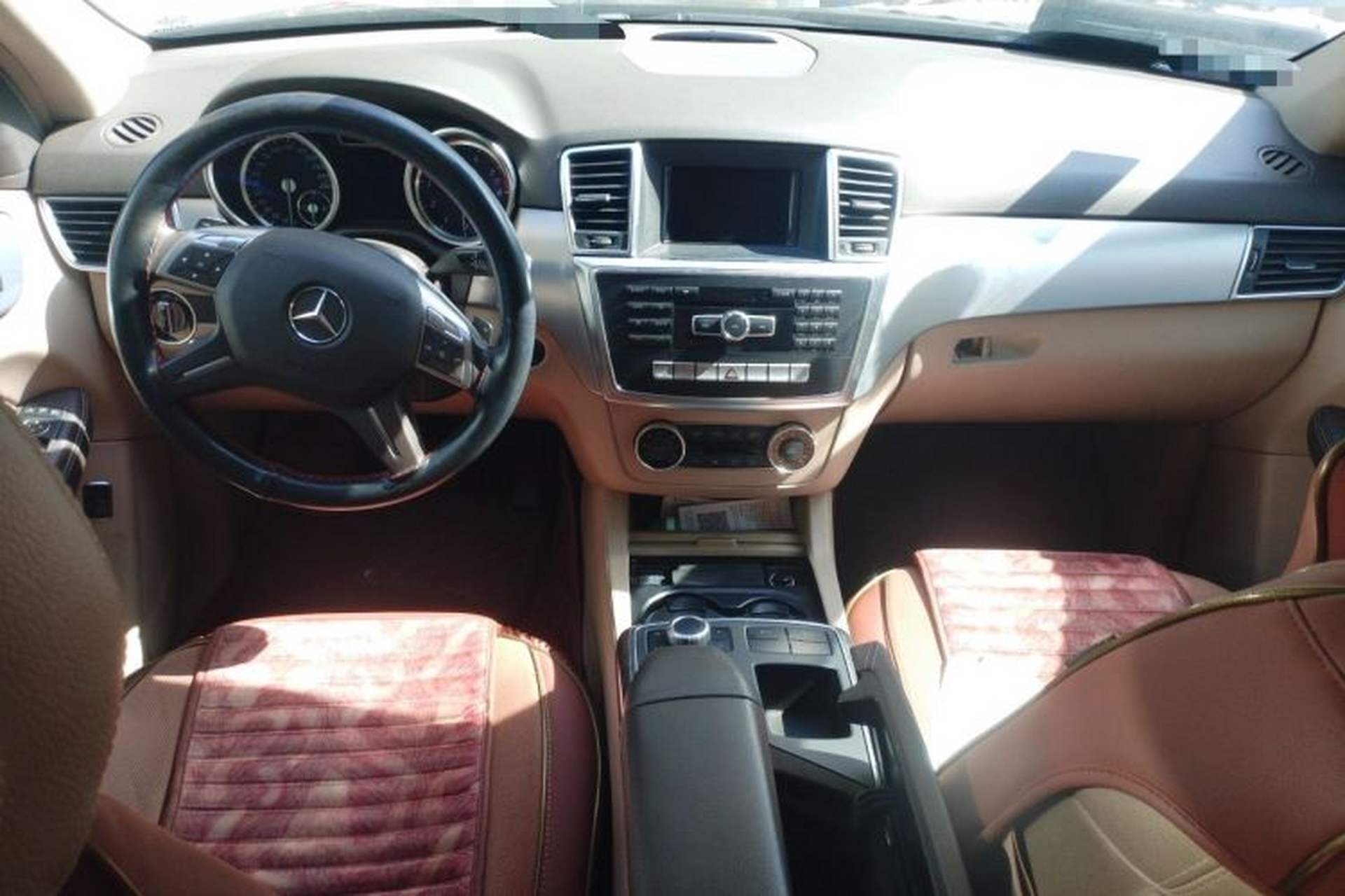 Used Mercedes-Benz M-Class 2012 ML 300 Center Console