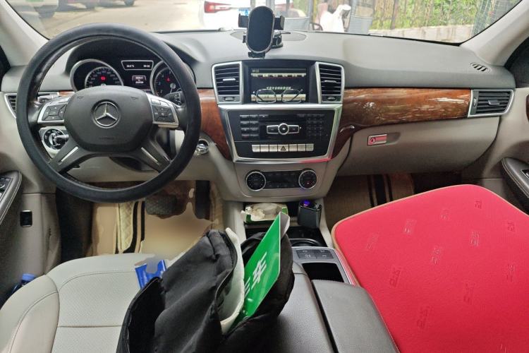 Used Mercedes-Benz M-Class 2012 ML 350 Sport Edition Center Console