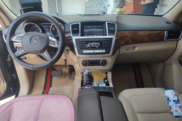 Used Mercedes-Benz M-Class 2012 ML 350 Sport Edition Center Console
