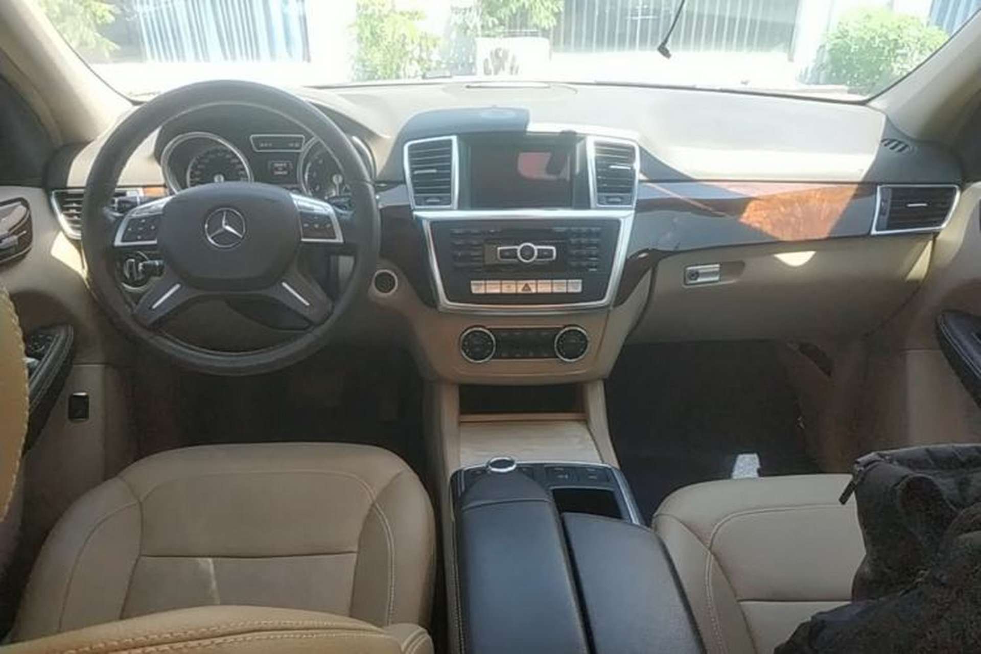Used Mercedes-Benz M-Class 2012 ML 350 Sport Edition Center Console