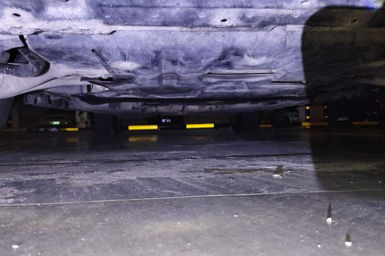 Used Mercedes-Benz M-Class 2012 ML 350 Luxury Edition Chassis Front