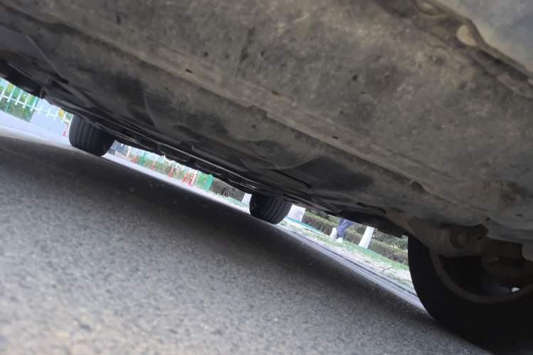 Used Mercedes-Benz M-Class 2012 ML 350 Luxury Edition Chassis Front