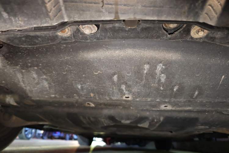 Used Mercedes-Benz M-Class 2012 ML 350 Luxury Edition Chassis Front