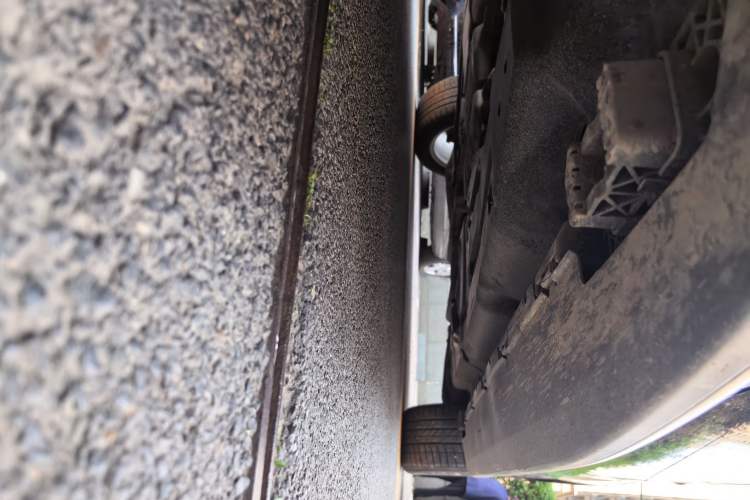 Used Mercedes-Benz M-Class 2012 ML 350 Luxury Edition Chassis Front Left