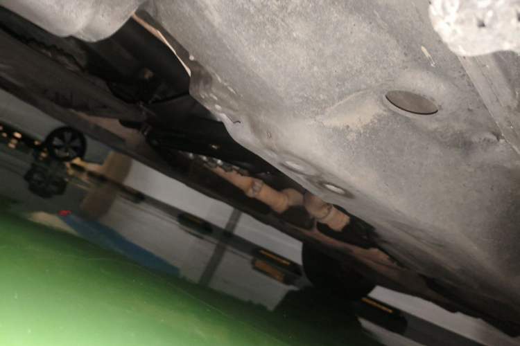 Used Mercedes-Benz M-Class 2012 ML 350 Luxury Edition Chassis Front Left