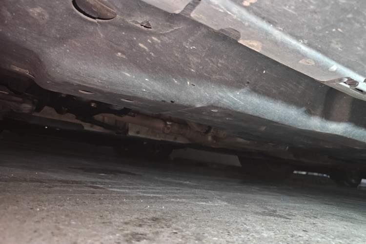 Used Mercedes-Benz M-Class 2012 ML 350 Sport Edition Chassis Front Left