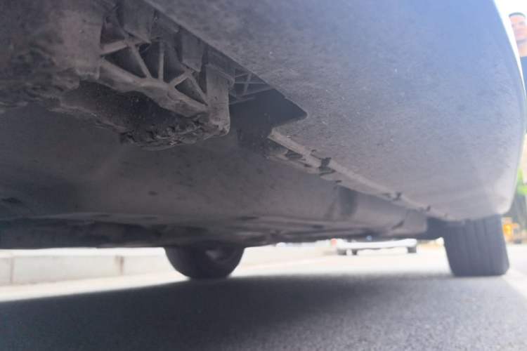 Used Mercedes-Benz M-Class 2012 ML 350 Luxury Edition Chassis Front Left