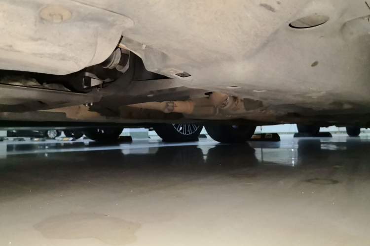 Used Mercedes-Benz M-Class 2012 ML 350 Sport Edition Chassis Front Left