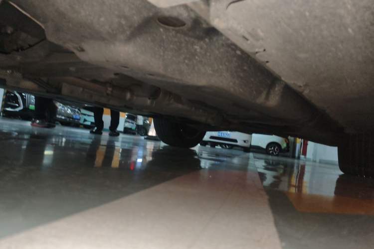 Used Mercedes-Benz M-Class 2012 ML 350 Luxury Edition Chassis Front Left