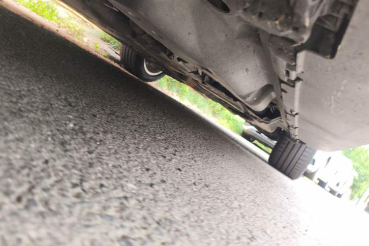 Used Mercedes-Benz M-Class 2012 ML 350 Sport Edition Chassis Front Left
