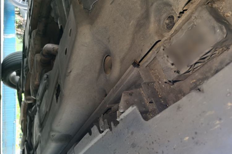 Used Mercedes-Benz M-Class 2012 ML 350 Luxury Edition Chassis Front Left