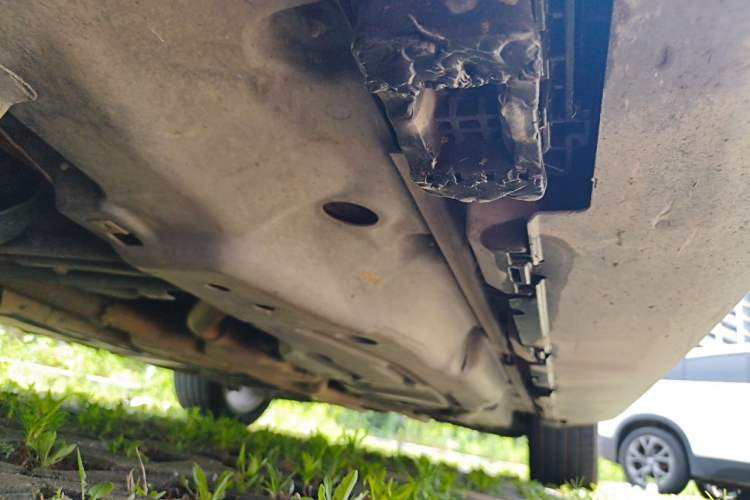 Used Mercedes-Benz M-Class 2012 ML 350 Sport Edition Chassis Front Left