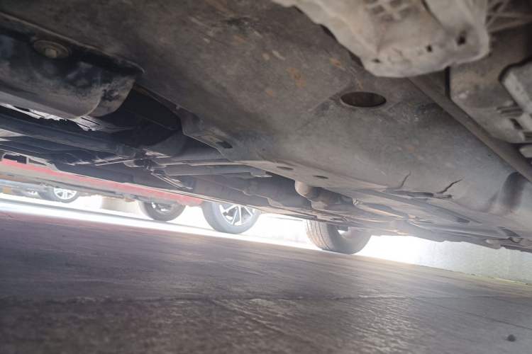 Used Mercedes-Benz M-Class 2012 ML 350 Sport Edition Chassis Front Left