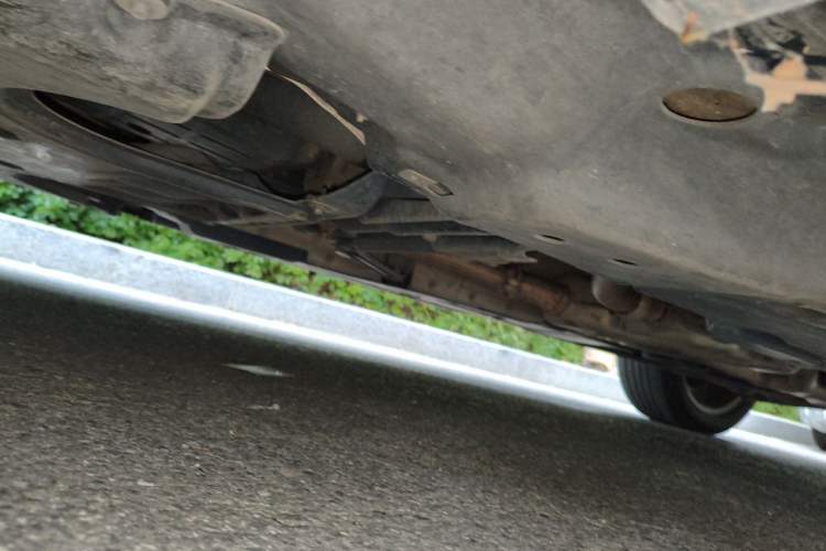 Used Mercedes-Benz M-Class 2012 ML 350 Sport Edition Chassis Front Left