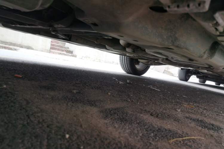 Used Mercedes-Benz M-Class 2012 ML 350 Sport Edition Chassis Front Left