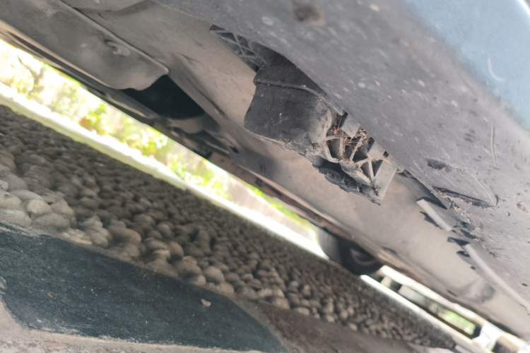 Used Mercedes-Benz M-Class 2012 ML 350 Sport Edition Chassis Front Left