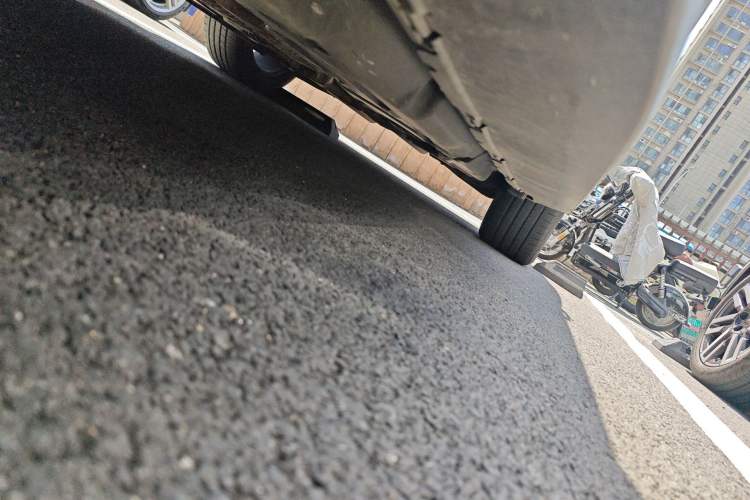 Used Mercedes-Benz M-Class 2012 ML 350 Sport Edition Chassis Front Left