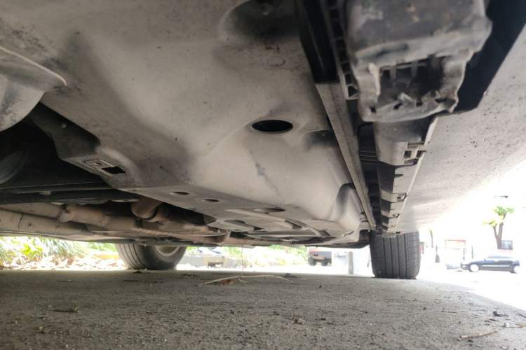 Used Mercedes-Benz M-Class 2012 ML 350 Sport Edition Chassis Front Left