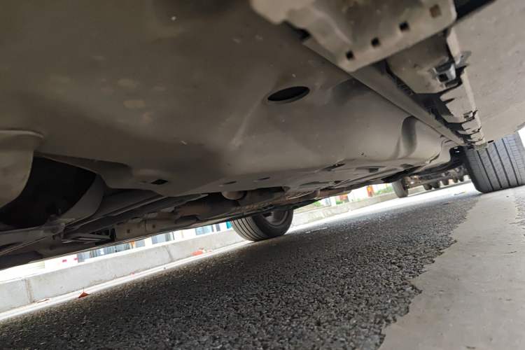Used Mercedes-Benz M-Class 2012 ML 350 Luxury Edition Chassis Front Left