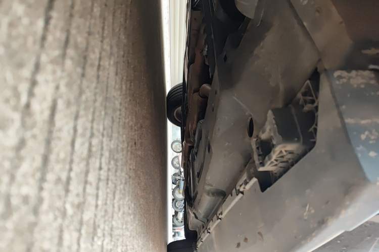 Used Mercedes-Benz M-Class 2012 ML 350 Luxury Edition Chassis Front Left