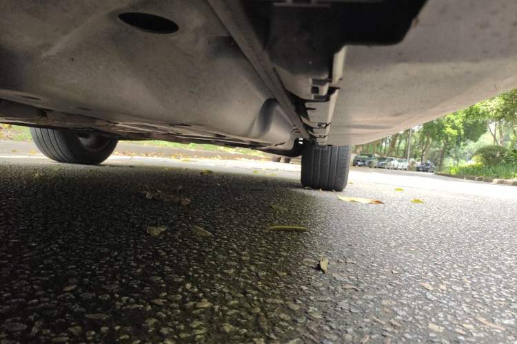 Used Mercedes-Benz M-Class 2012 ML 350 Sport Edition Chassis Front Left