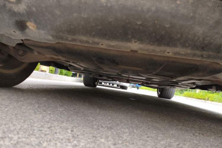 Used Mercedes-Benz M-Class 2012 ML 350 Sport Edition Chassis Front