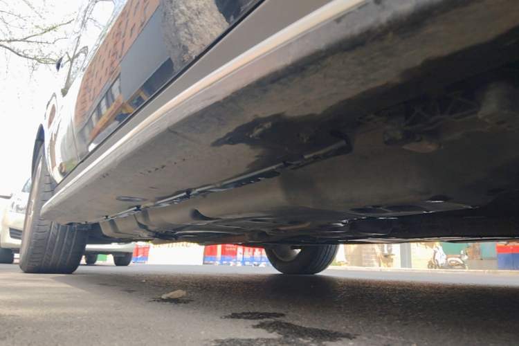 Used Mercedes-Benz M-Class  Chassis Front Right