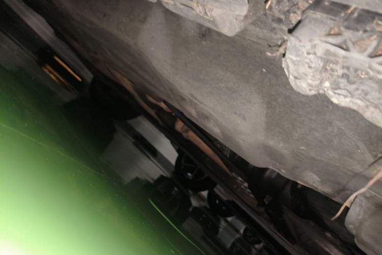 Used Mercedes-Benz M-Class 2012 ML 350 Luxury Edition Chassis Front Right