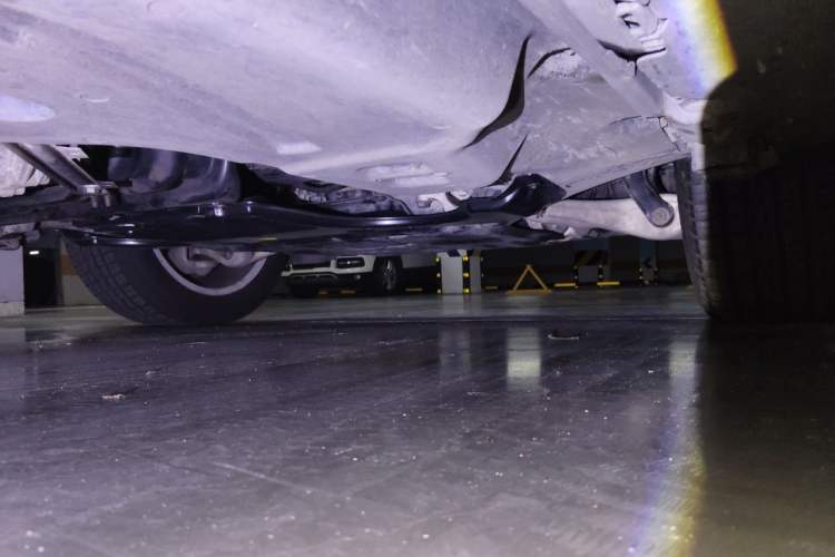 Used Mercedes-Benz M-Class 2012 ML 350 Luxury Edition Chassis Front Right