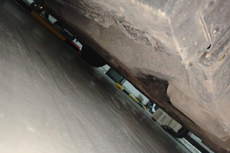 Used Mercedes-Benz M-Class 2012 ML 350 Luxury Edition Chassis Front Right