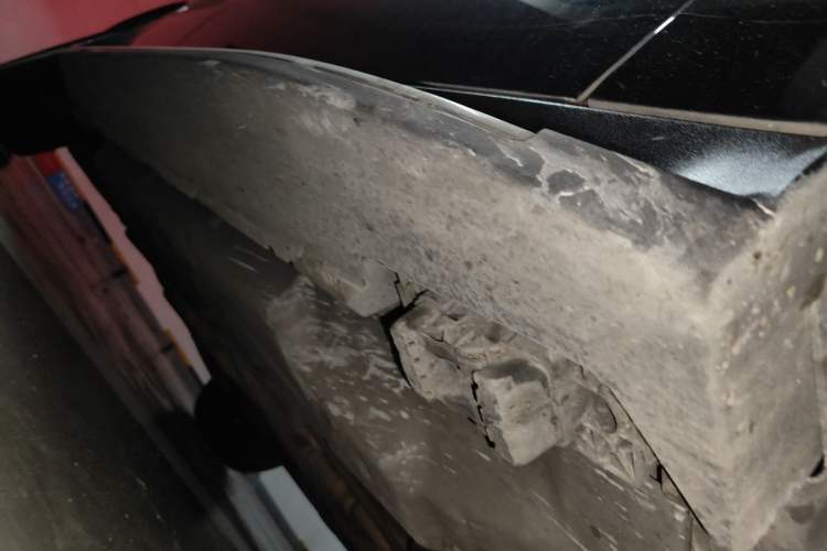 Used Mercedes-Benz M-Class 2012 ML 350 Sport Edition Chassis Front Right