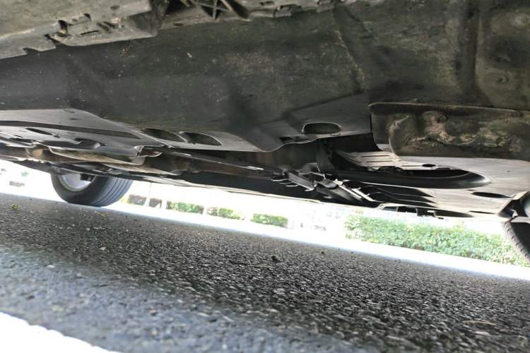 Used Mercedes-Benz M-Class 2012 ML 350 Sport Edition Chassis Front Right