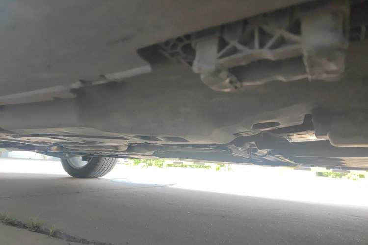 Used Mercedes-Benz M-Class 2012 ML 350 Sport Edition Chassis Front Right