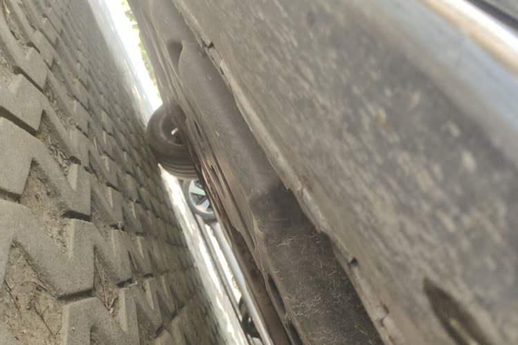 Used Mercedes-Benz M-Class 2012 ML 350 Luxury Edition Chassis Front Right