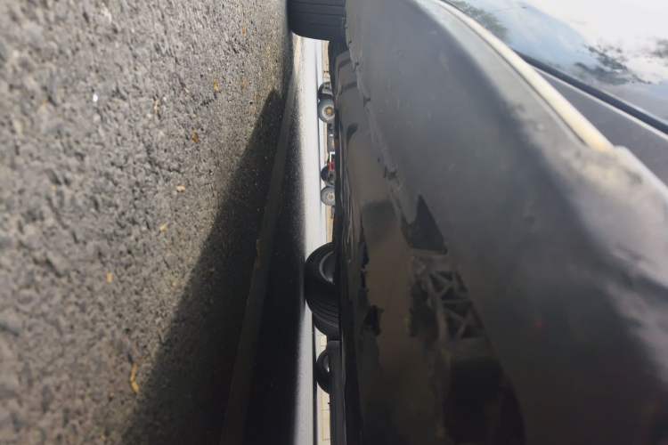 Used Mercedes-Benz M-Class  Chassis Front Right